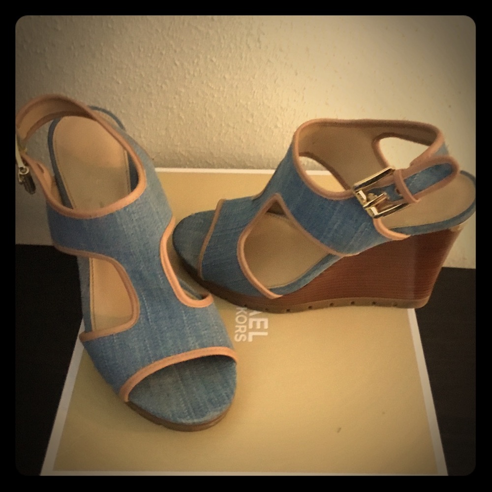 MK sandals